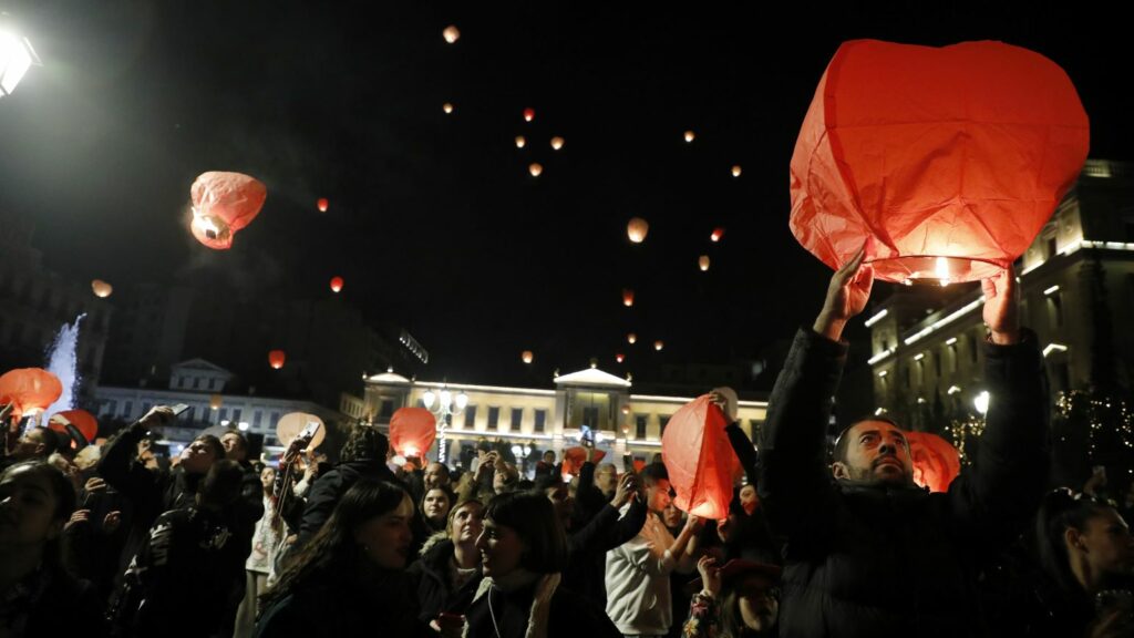 πλατεία κοτζιά, ευχές, φαναράκια, παραμονή χριστουγέννων