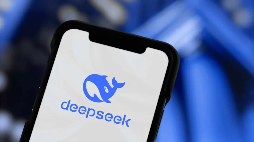 DeepSeek: Γιατί απειλεί την αμερικανική αγορά το κινεζικό μοντέλο τεχνητής νοημοσύνης