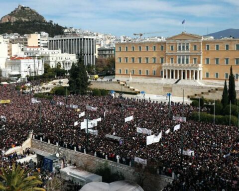 Λανθασµένες εκτιµήσεις και restart από δυσµενή πλέον θέση